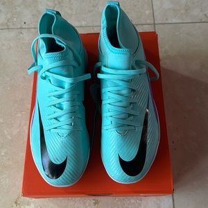 Brand new Turf Nike Jr Superfly 9 Club